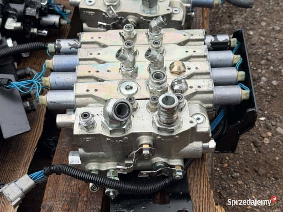 Rozdzielacz hydrauliczny czterosekcyjny HYSTER Układ hydrauliki Antonie