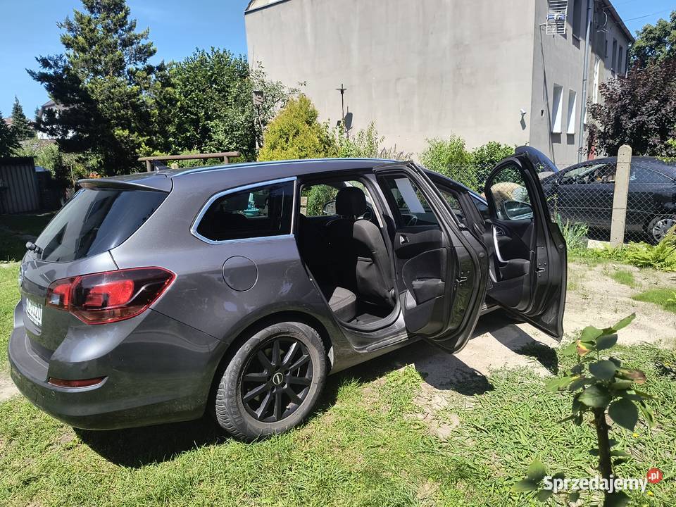 Opel Astra Sports Tourer PJ SW wersja sportowa Wołów sprzedam