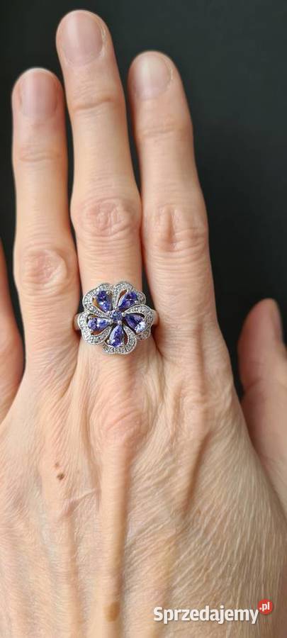 Srebrny pierścionek z tanzanitami i diamentami Pierścionki Otwock sprzedam