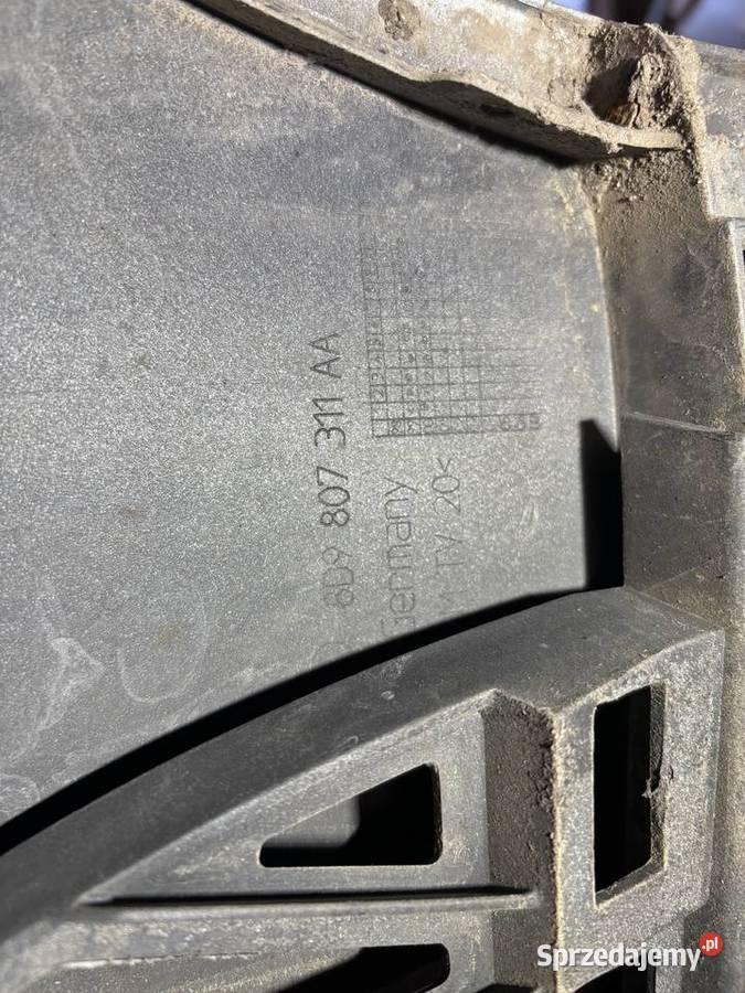 AUDI A4 B5 ZDERZAK TYŁ sprzedam