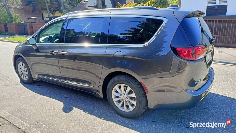 Sprzedam Chrysler Pacyfika 2017 Touring L 7 os Pabianice sprzedam