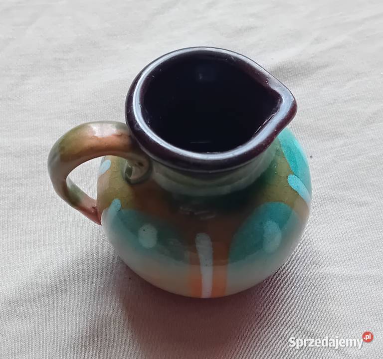 Mały ceramiczny dzbanek mlecznik Pierrefonds Koźminek