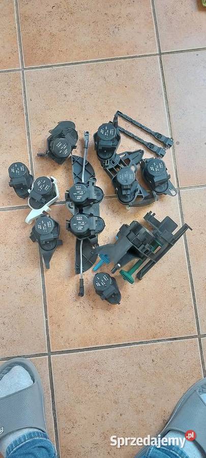 Silniczek nawiewu BMW 7 E65 6911821 6911823 osobowe sprzedam