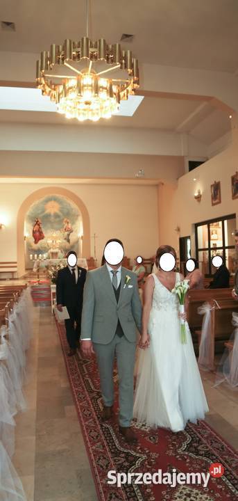 Piękna suknia z wysokiej jakości materiałów R Linia "A" Lublin