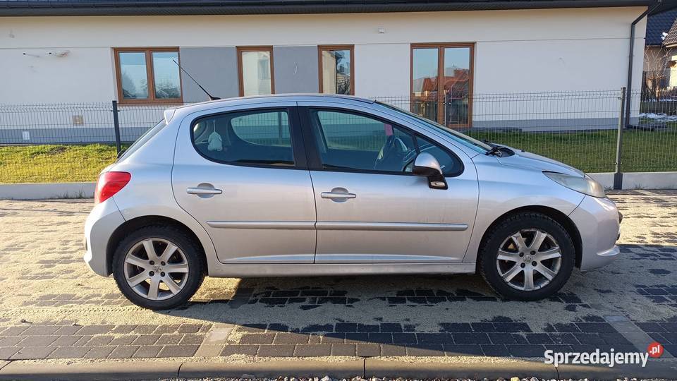 Peugeot 207 16 Hdi srebrny Wymieniony rozrząd małopolskie Tarnów sprzedam