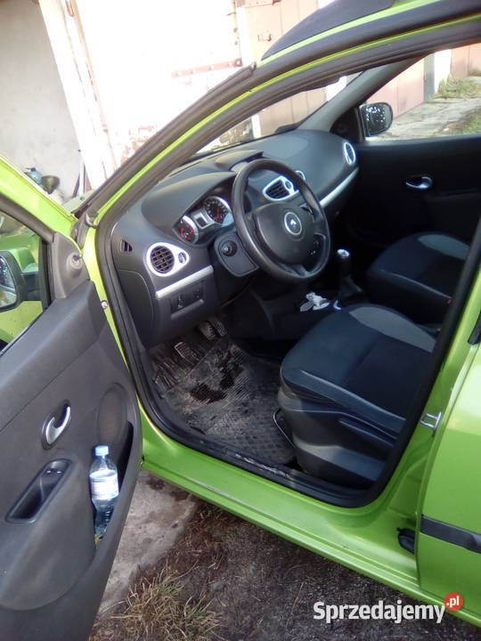 Krajowe RENAULT Clio III Kombi 2011 r 15 DCI 88 1461cm3 Motoryzacja Katowice