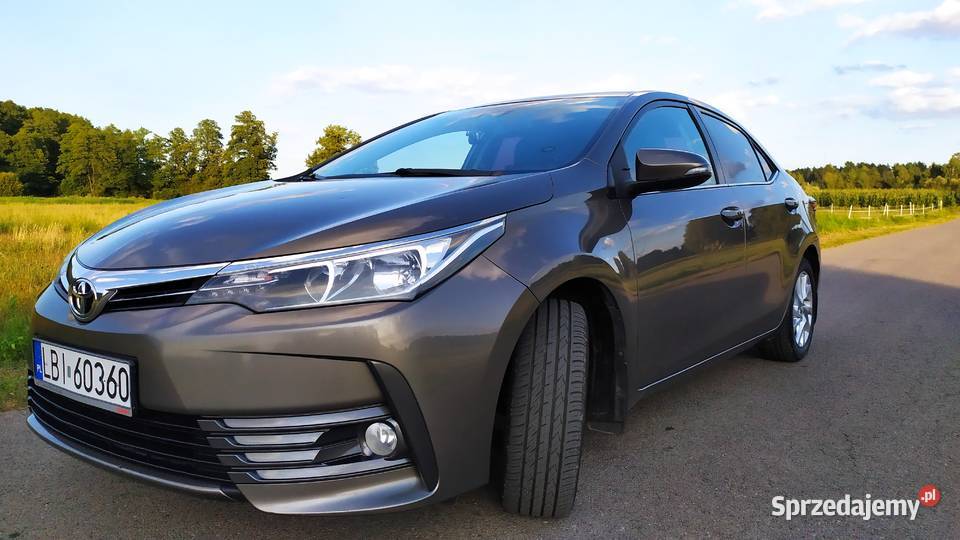 Toyota Corolla E18 2016r 16 132 LPGbenzyna Międzyrzec Podlaski