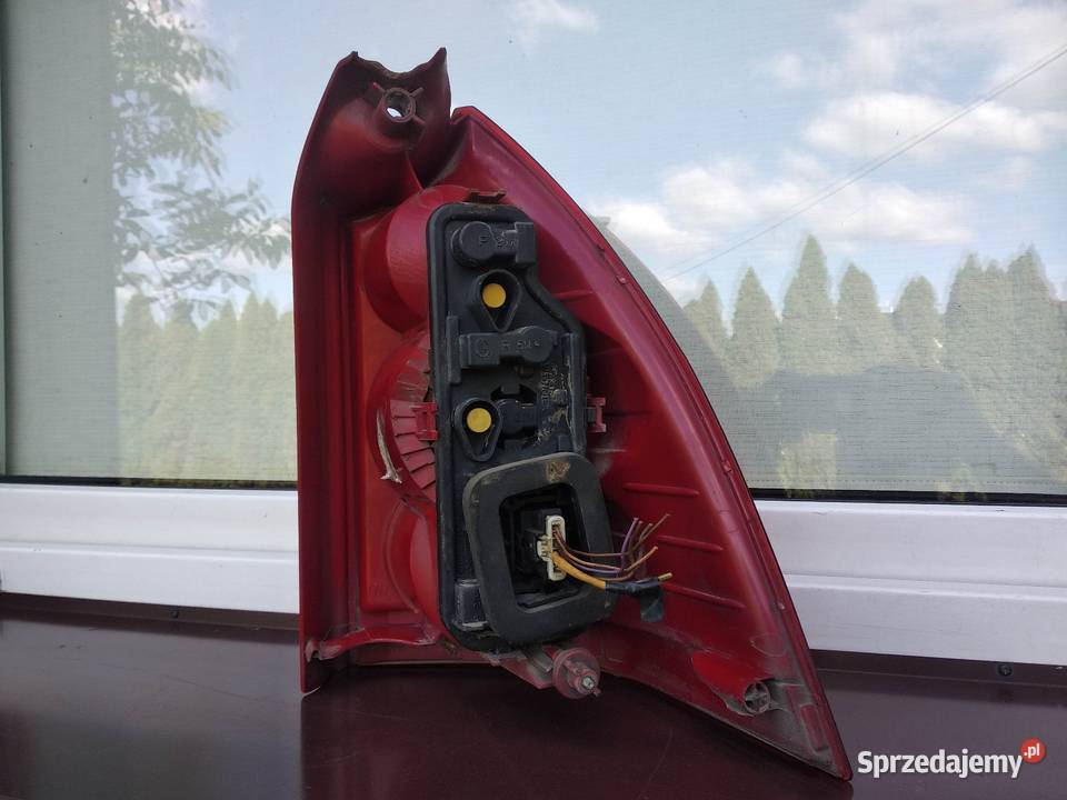 Peugeot 307 SW kombi LIFT FL lampa tył tylna Sieradz sprzedam