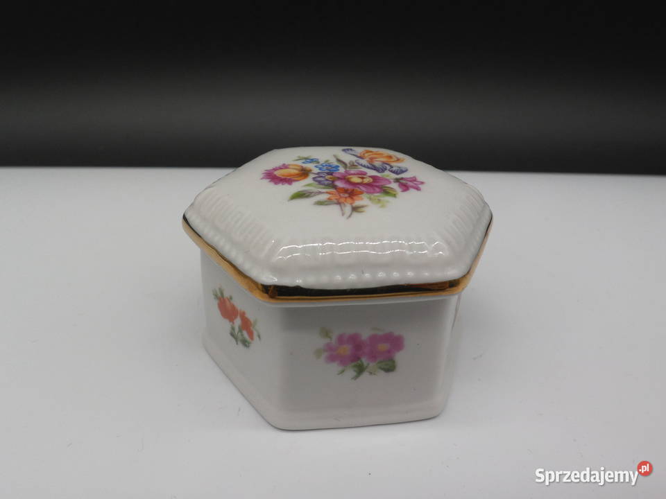 Porcelanowe Puzderkoszkatułka na drobiazgi
