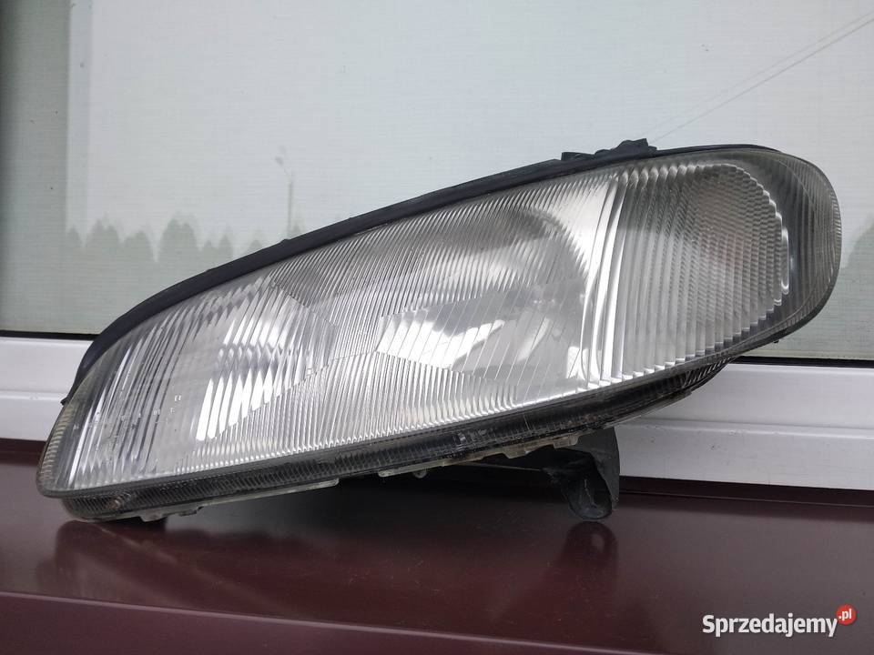 Opel Omega B lampa przednia lewa reflektor przód Lampy przednie łódzkie Sieradz