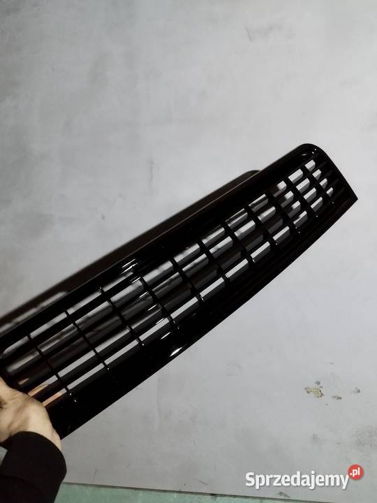 Grill przedni atrapa czarny połysk Audi A4 B6 Zakrzewo