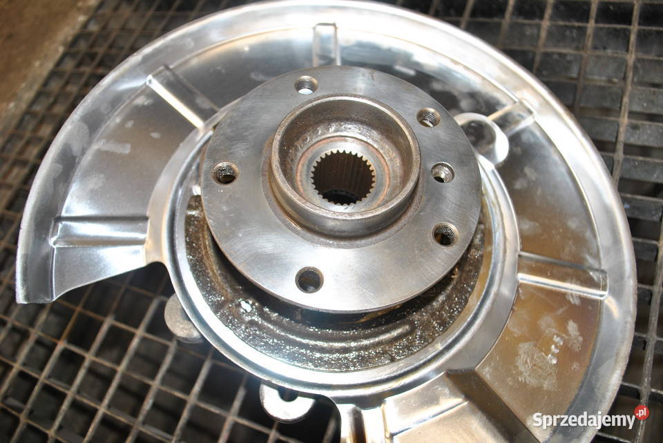 Zwrotnica prawy tył BMW E60 E61 Mały przebieg Poręba