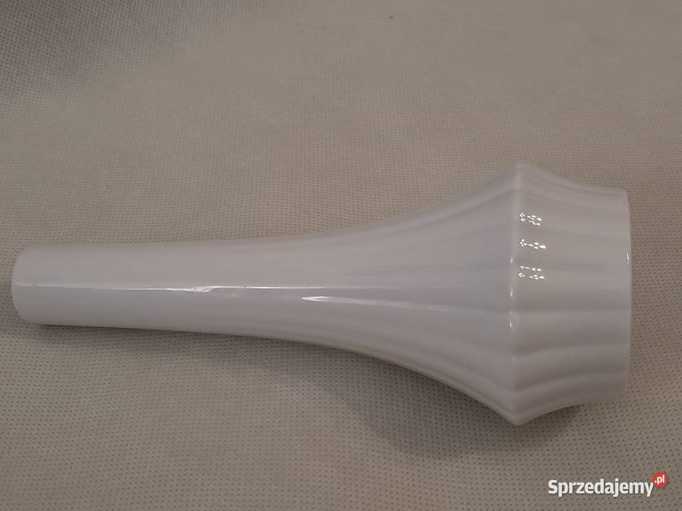 Piękny biały ceramiczny wazon niemieckisygnowany Inowrocław