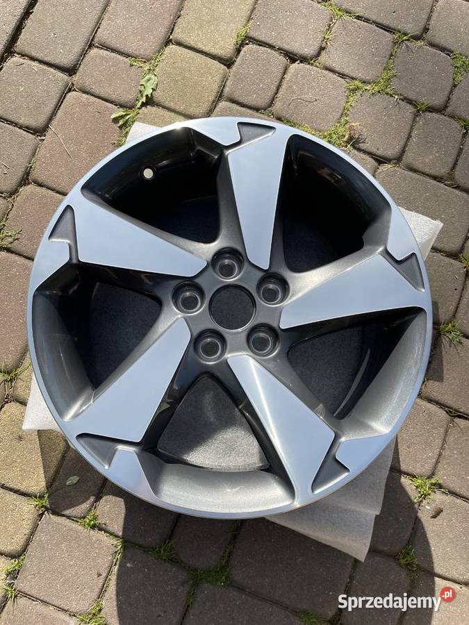 Obręcz aluminiowa 17 wzór 5ramienny Silver Samochodowe podkarpackie Jaszczew