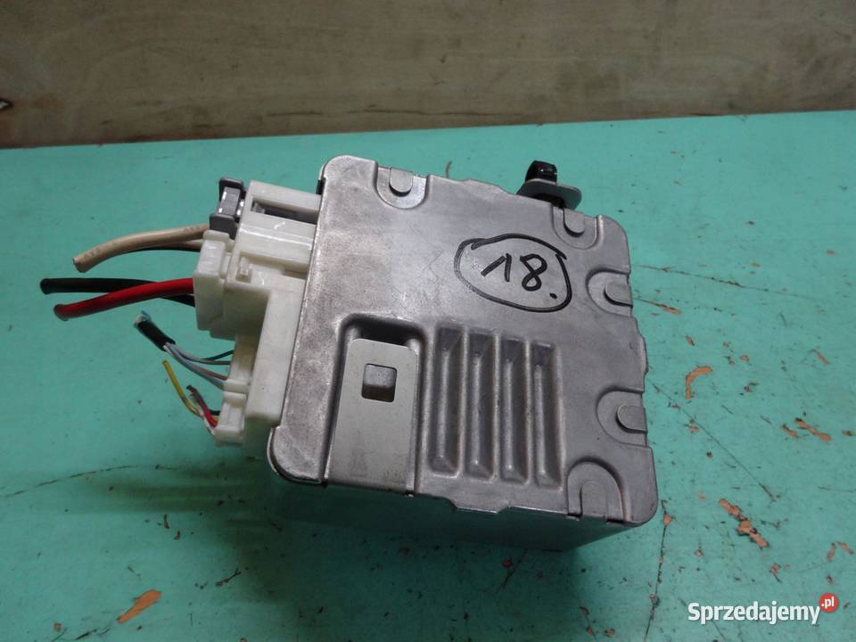 TOYOTA YARIS II LIFT 13 B 09r sterownik pompy osobowe