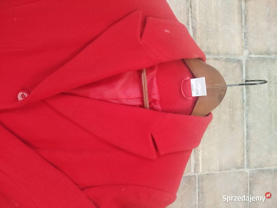 Czerwony płaszcz zimowy Nakło Śląskie sprzedam