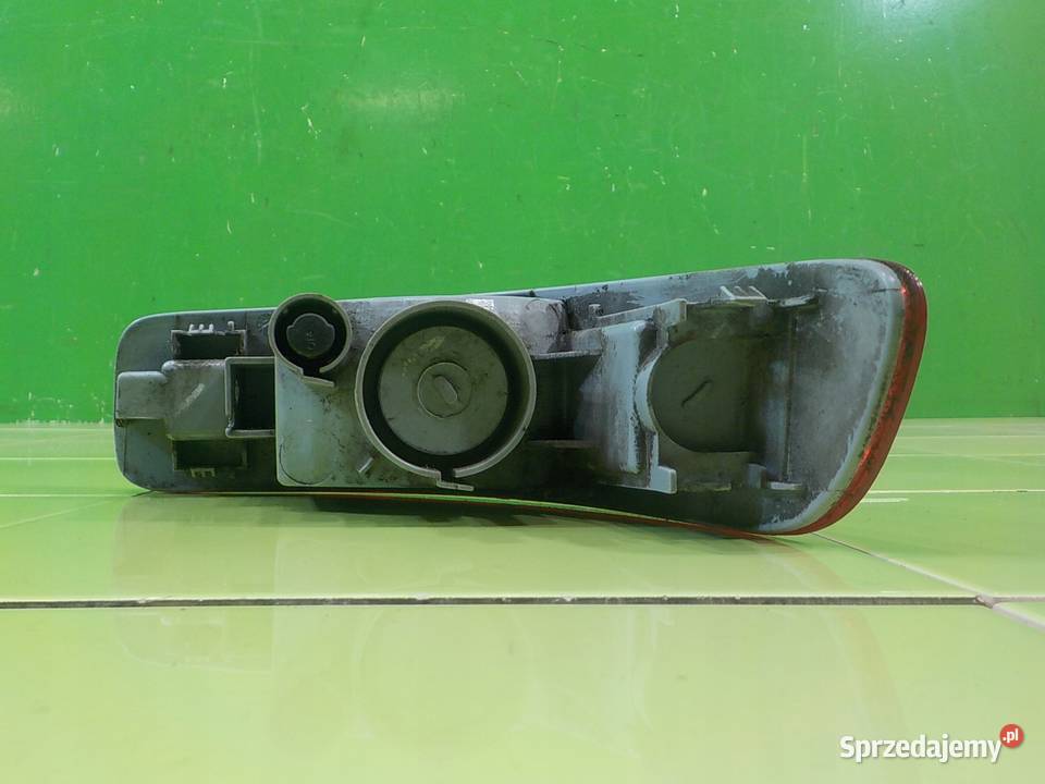 MITSUBISHI OUTLANDER II 20 D 07r 5D lampa prawa