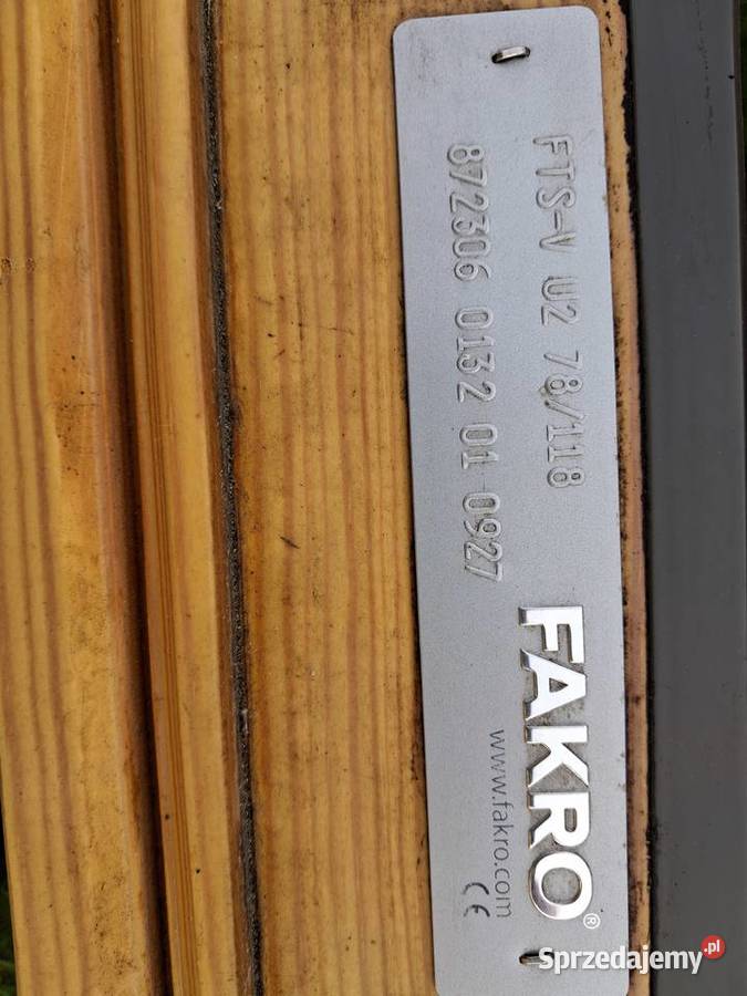 Okno dachowe FAKRO 78118 drewniane Mielec