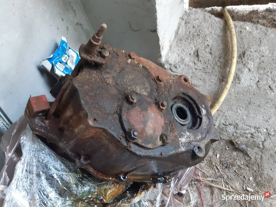 Skrzynia biegów MF 520 525 560 itp sprzedam