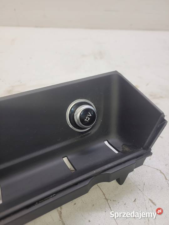 PÓŁKA TUNELU ŚRODKOWEGO AUDI A4 B9 A5 8W1864131C Przystajń sprzedam