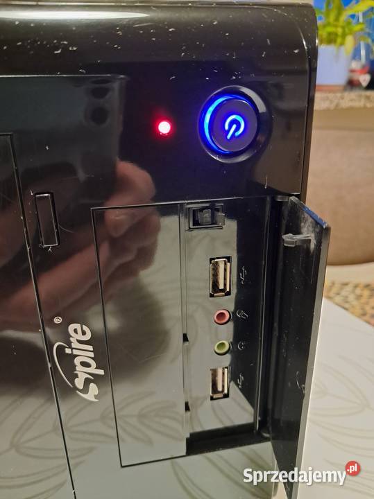 Komputer czterordzeniowy 4GB grafika GeForce Pozostałe