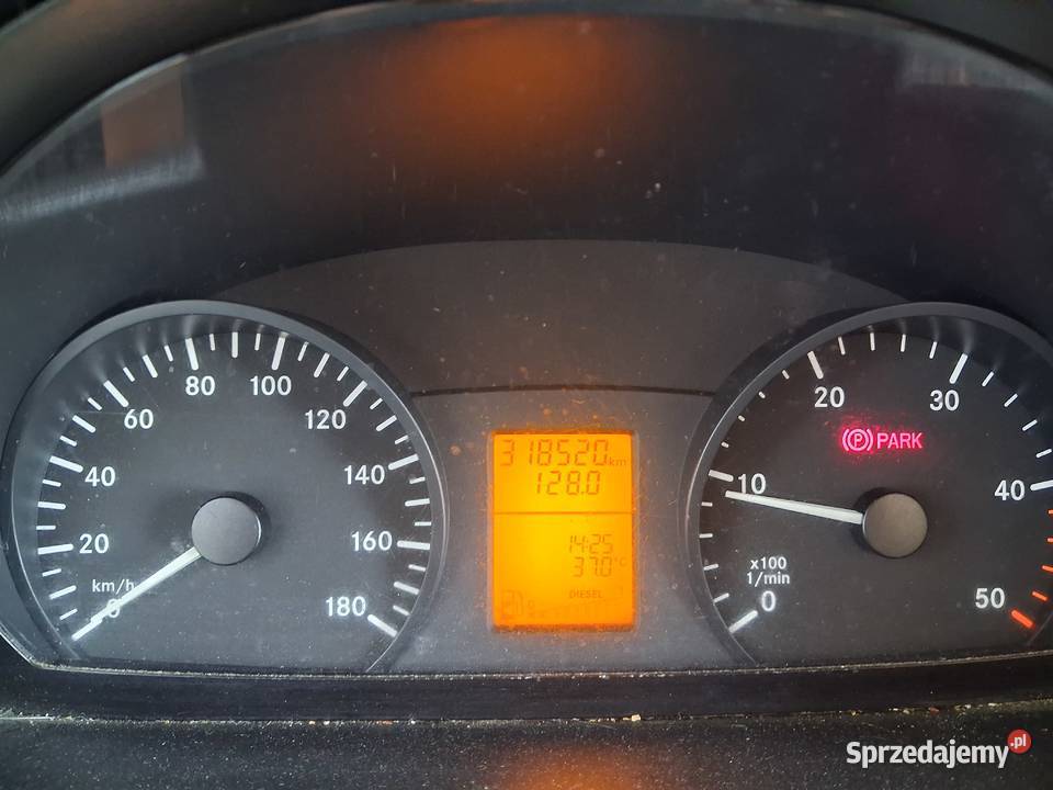 MercedesBenz Sprinter bliźniak chłodnia z windą 163KM