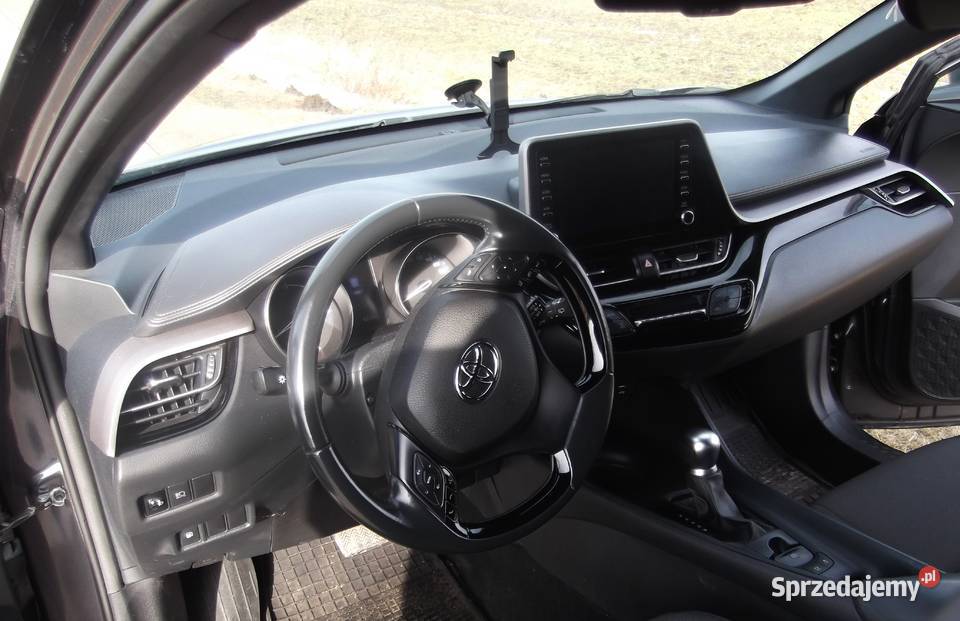 sprzedam Toyota CHR 18 hybryda Miastko