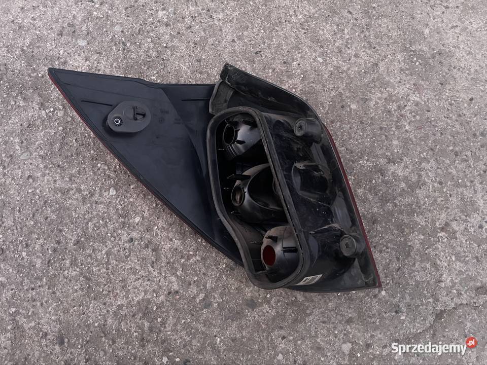 Lampa tył tylna prawa kombi Renault laguna 2 II Rok produkcji 2007