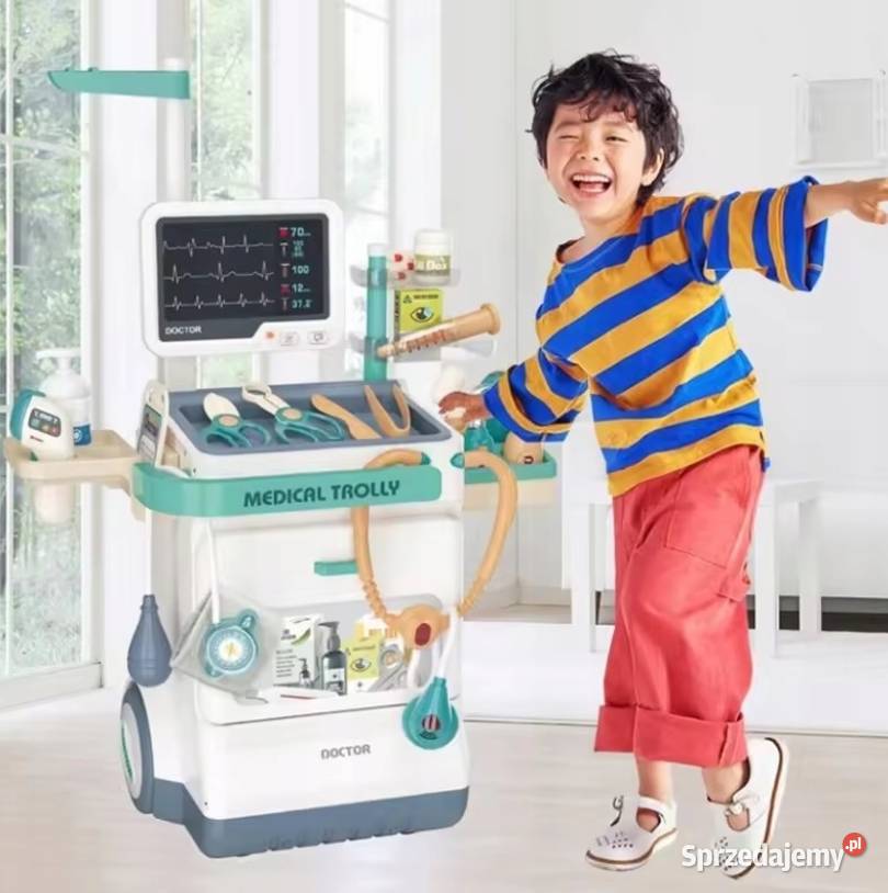 ZESTAW LEKARSKI DZIECI STACJA DOKTORA ZABAWA W CE  sprzedam