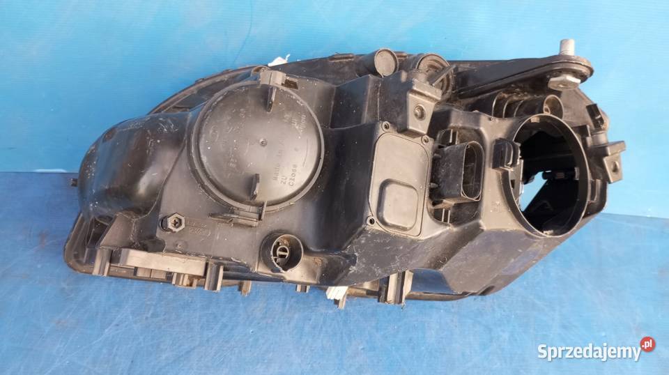 LAMPA PRAWY PRZÓD REFLEKTOR XENON EU MERCEDES Nowy Tomyśl sprzedam