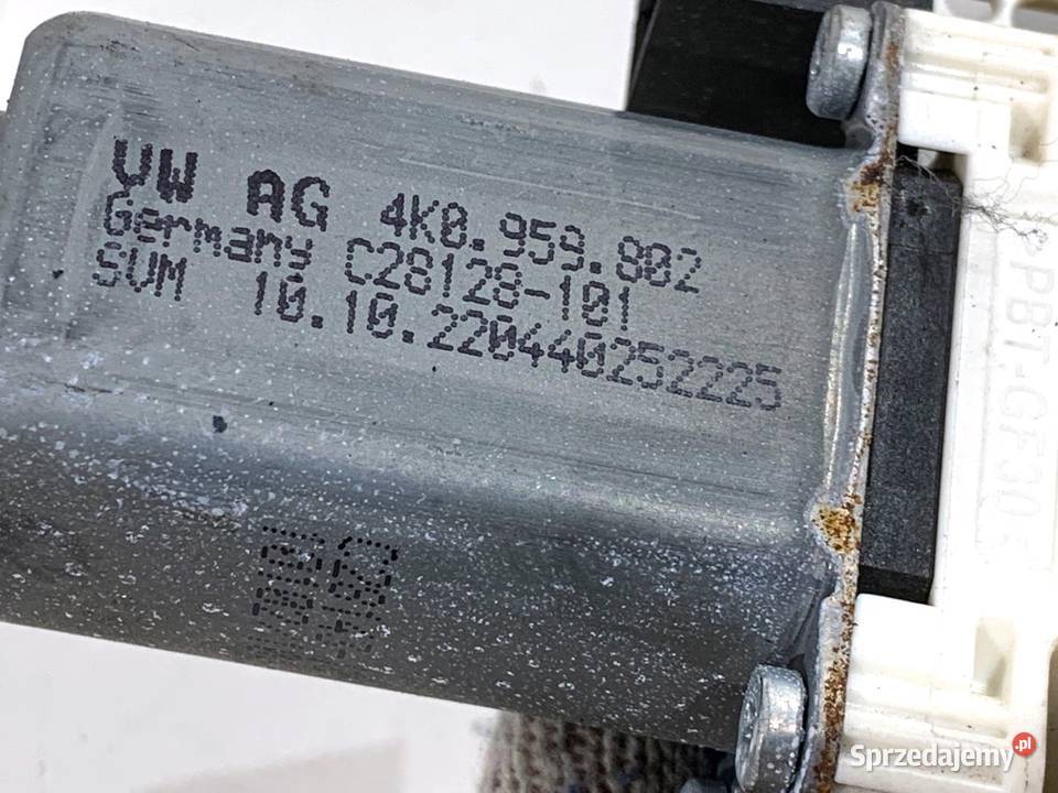 PODNOŚNIK SZYBY PRAWY PRZÓD AUDI A6 C8 4K0837462