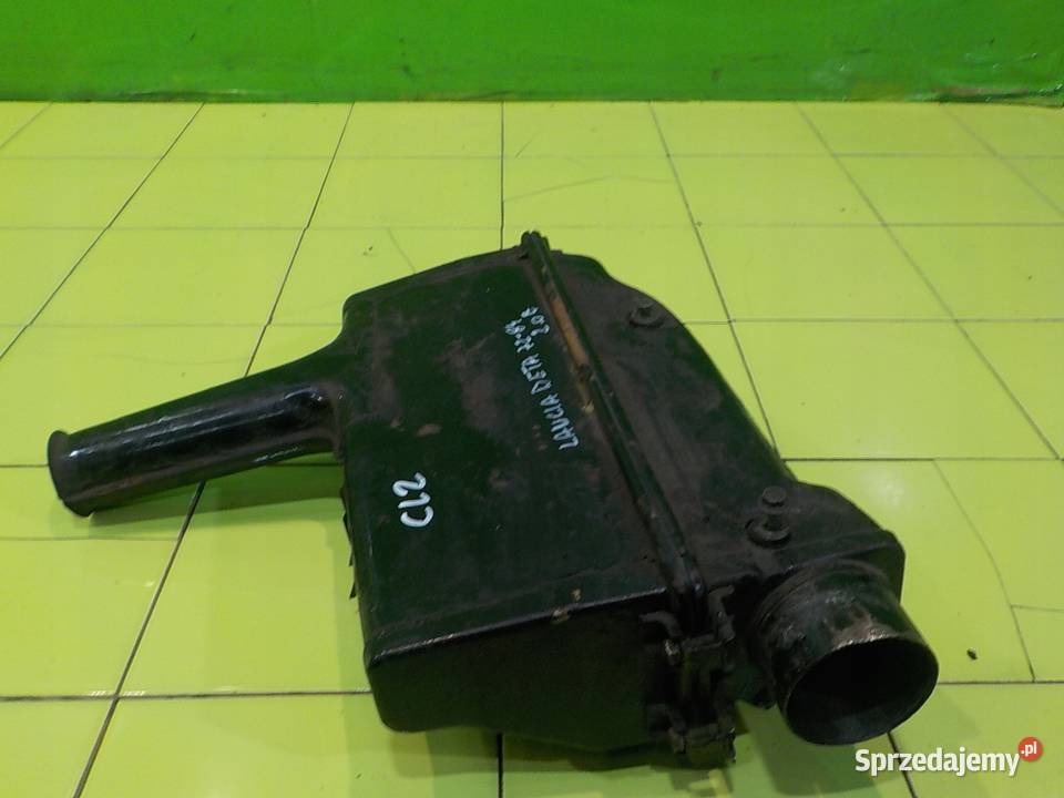 LANCIA BETA 20 B 83r COUPE 2D obudowa filtra Suków