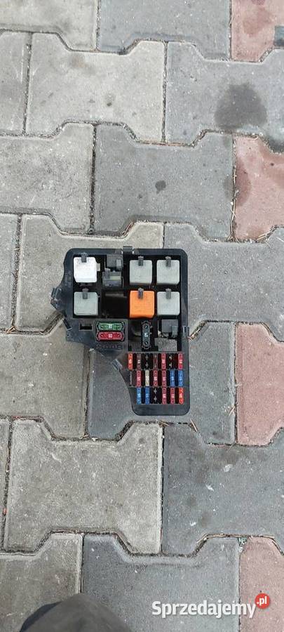 Skrzynka bezpieczników 4230017 Saab 93 9802 Układ elektryczny Szczecin
