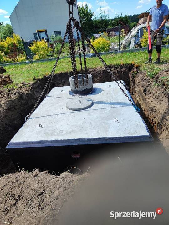 Zbiornik betonowy szambo z form szklanek samo