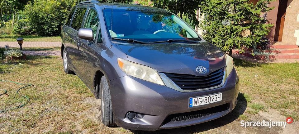 Toyota Sienna 2014r benzynaLPG 8 osób mazowieckie Wilga