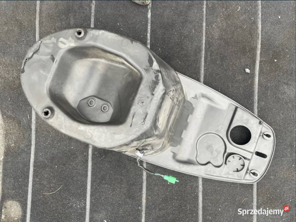 Schowek Peugeot Tweet 50 125 Ostrzeszów