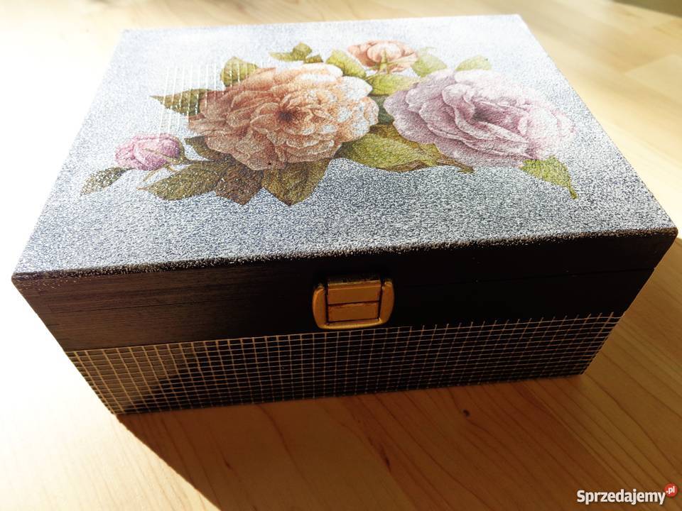 Drewniana ozdobna RÓŻE skrzyneczka na skarby mazowieckie Warszawa