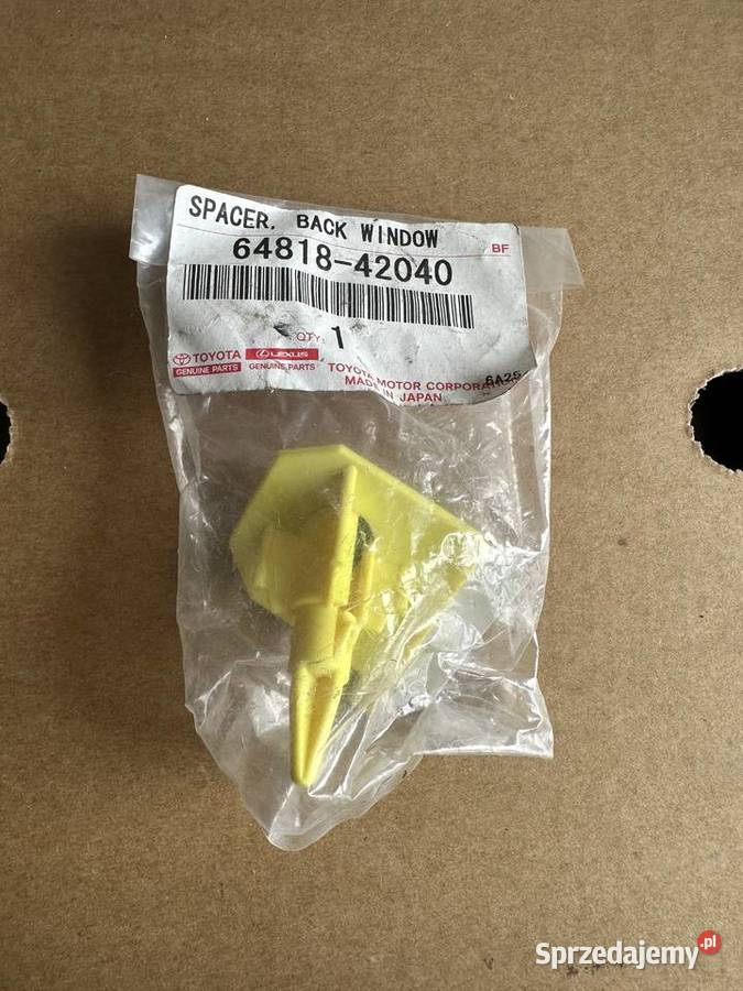 Toyota RAV4 1219 6481842040 dystans tylnej szyby Białystok sprzedam