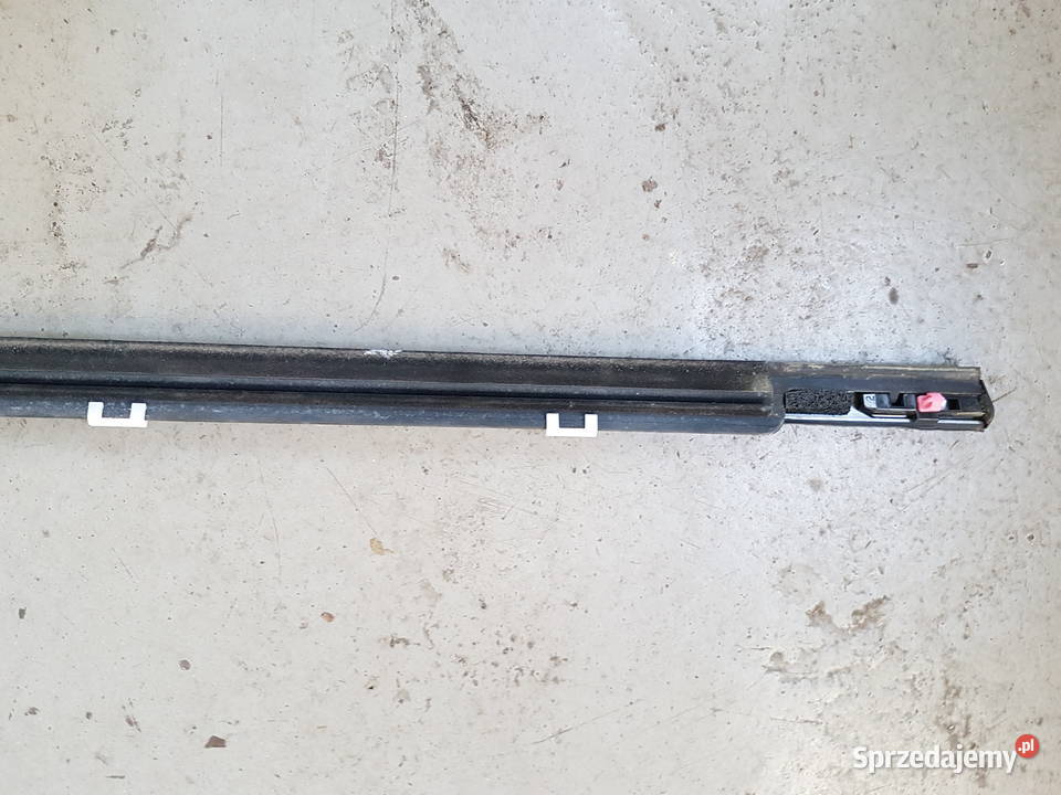 KIA PRO CEED III LISTWA ZGARNIAJACA LEWA SZYBY Turkowice