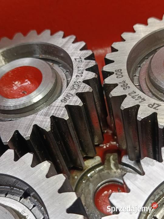 Zwolnica kapelusz obudowa mostu ZF755 ZF765 CAT Rok produkcji 2002 dolnośląskie Wrocław