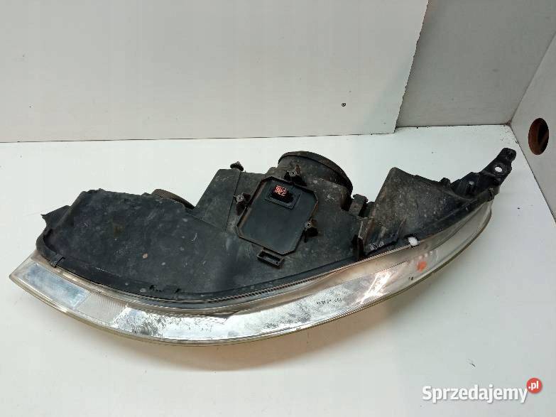 LAMPA PRZÓD PRAWA XENON EU 0301213272 Peugeot świętokrzyskie