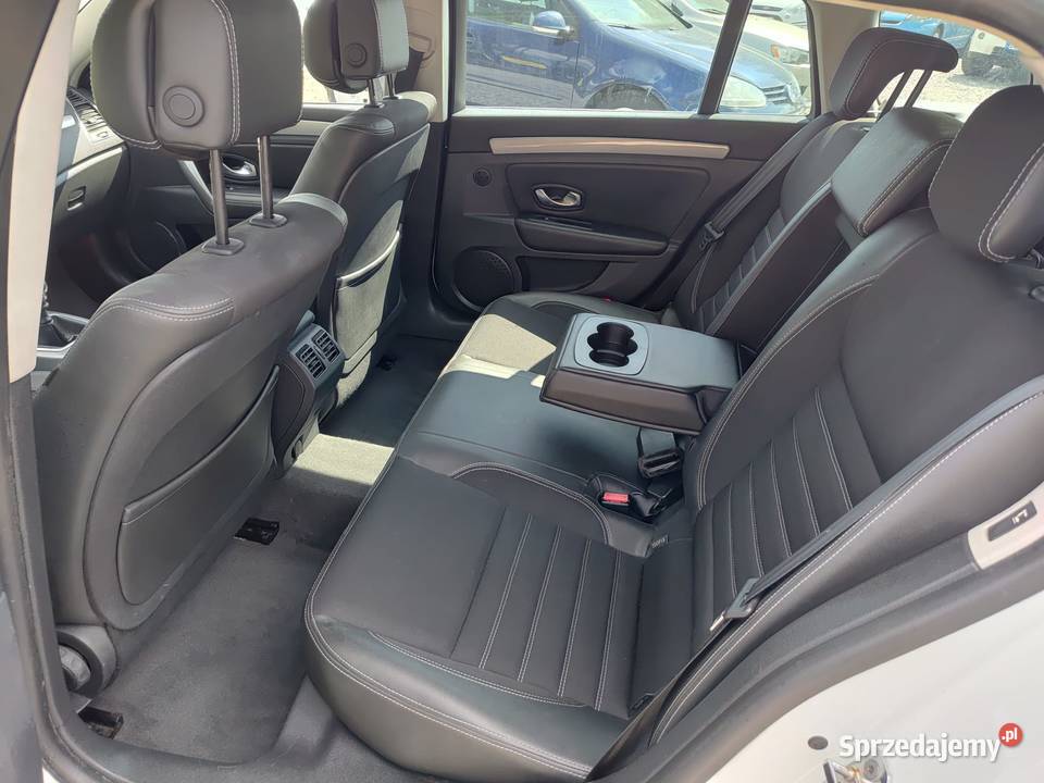 Renault Laguna III 6 biegowa 15dci kombi super światła przeciwmgielne Tarnów