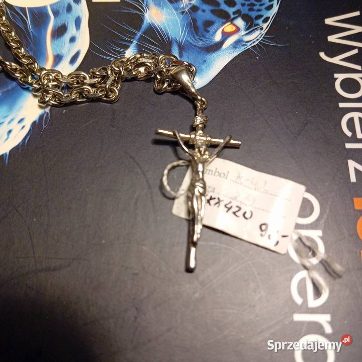 Srebrny krzyż z JEZUS CHRYSTUS Starachowice
