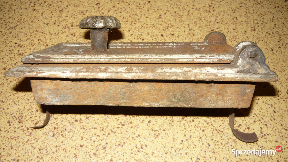 Drzwiczki żeliwne rewizyjne wyciorowe do pieca Sokółka sprzedam