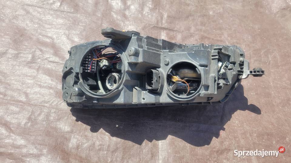 SKODA OCTAVIA III XENON PRAWA LAMPA PRZÓD Ruda Śląska