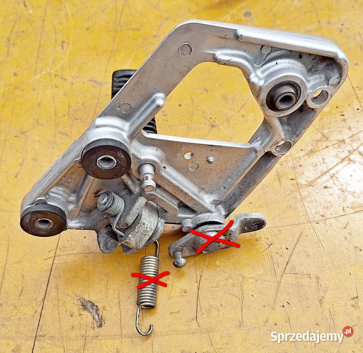 SUZUKI GSX 1100 8892 Set Podnóżek Prawy przód mazowieckie Radom sprzedam