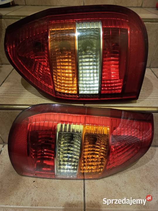 Lampy tylne prawa lewa do Opla Zafiry A Jaworzno
