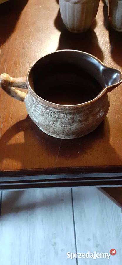 Ceramiczne naczynia zastawy Prusim