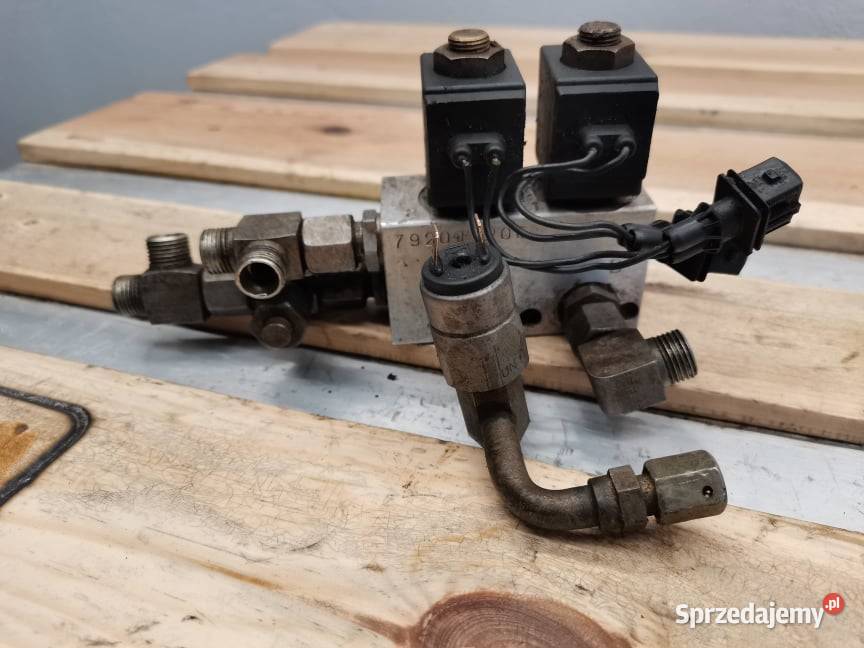 Blok zaworowy Claas Scorpion 79204P1206 wielkopolskie sprzedam