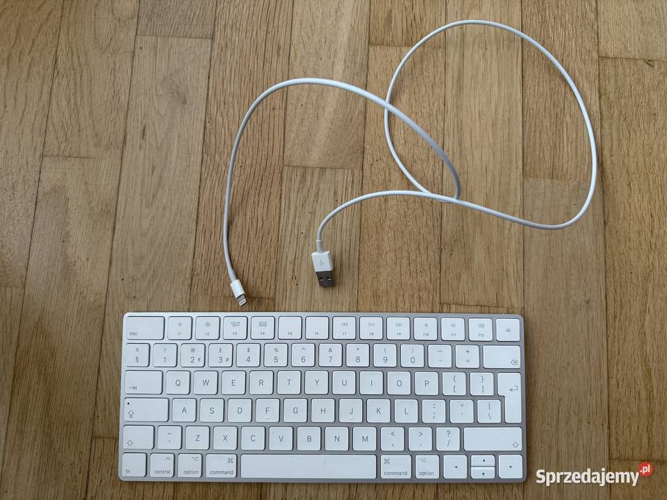 Klawiatura bezprzewodowa Apple z kablem sprzedam